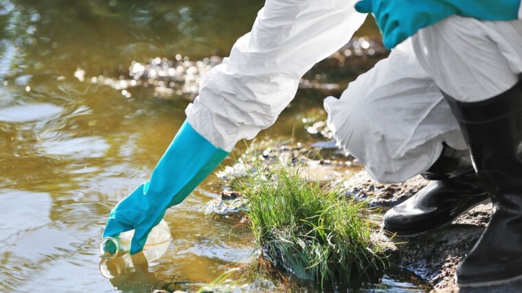 Wasserentnahme aus einem Fluss